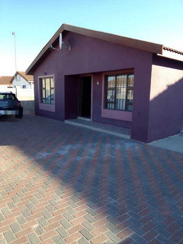 3 Bedroom Property for Sale in Ilitha Park Western Cape